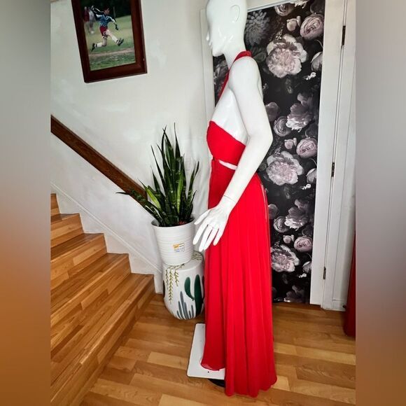 Anthropologie x PatBO
Cut-Out Halterneck Maxi Dress - Picture 9 of 11